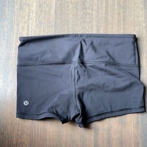 Lululemon Boogie Shorts size 4.